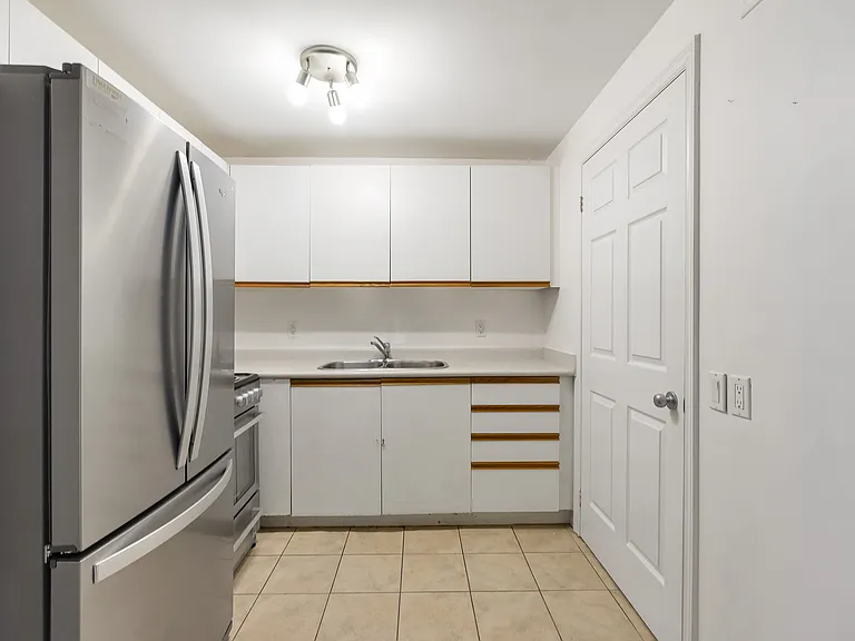 238 Campbell St #101 — Photo 8