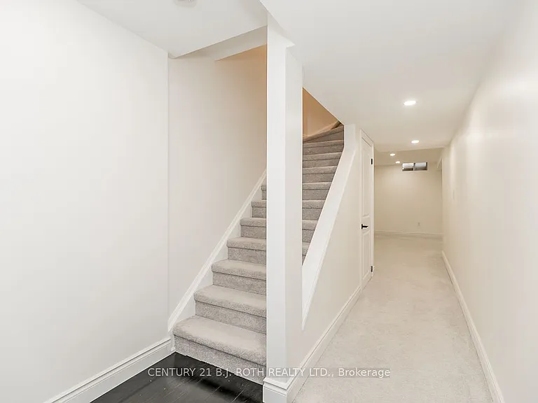 430 Mapleview Dr E #18 — Photo 33
