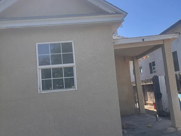 223 N Effie St — Photo 1
