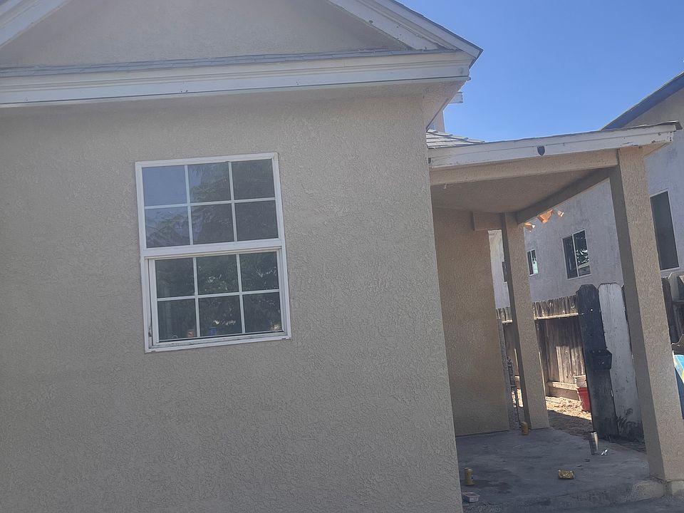 1st image of 223 N Effie St