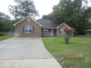 77 Teresa Ave, Hinesville, GA 31301