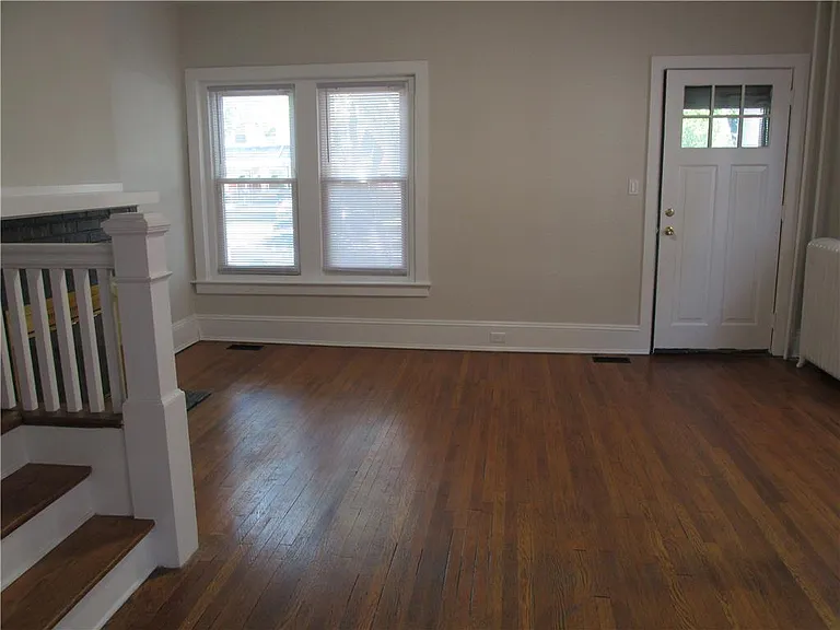 1136 N New St — Photo 5