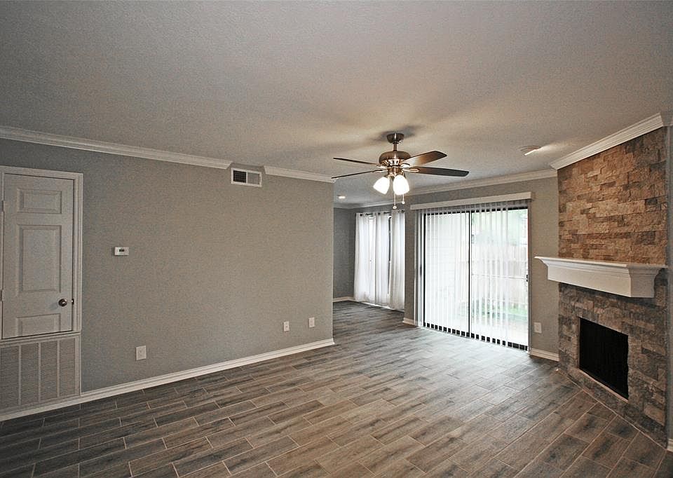 1st image of 16111 Aspenglenn Dr APT 201