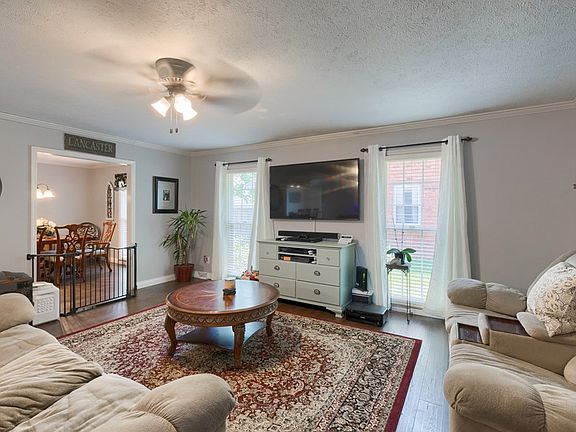 3rd image of 4009 Kensington Pl