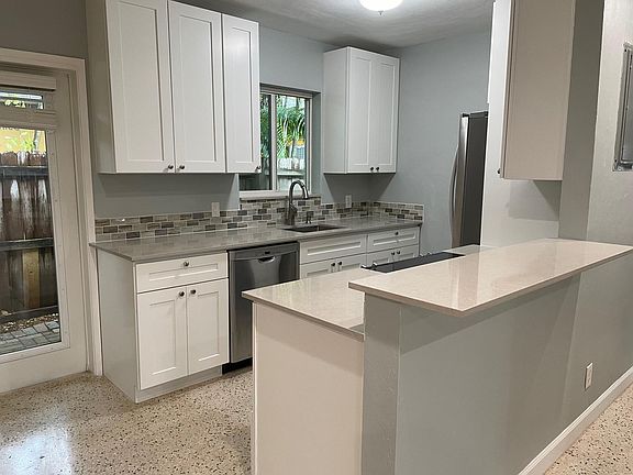 4th image of 1408 NE 4th Pl #2