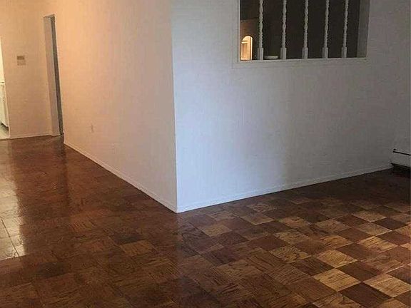 3rd image of 100 Clinton Ave APT 2B