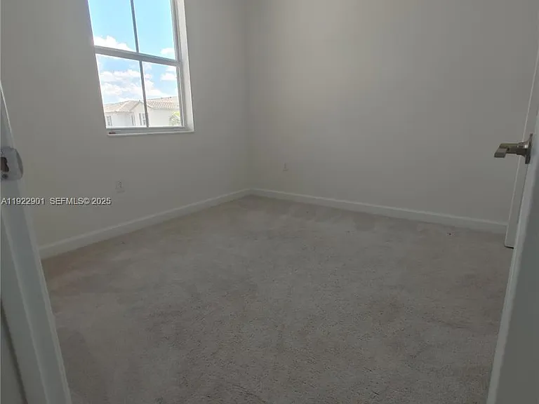 1766 SE 26th Rd — Photo 11