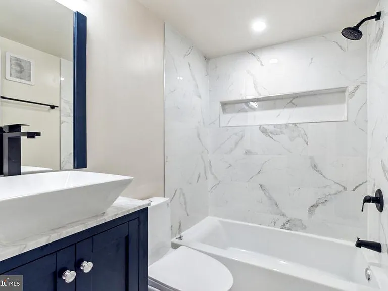 122 Randolph Pl NW #1 — Photo 7