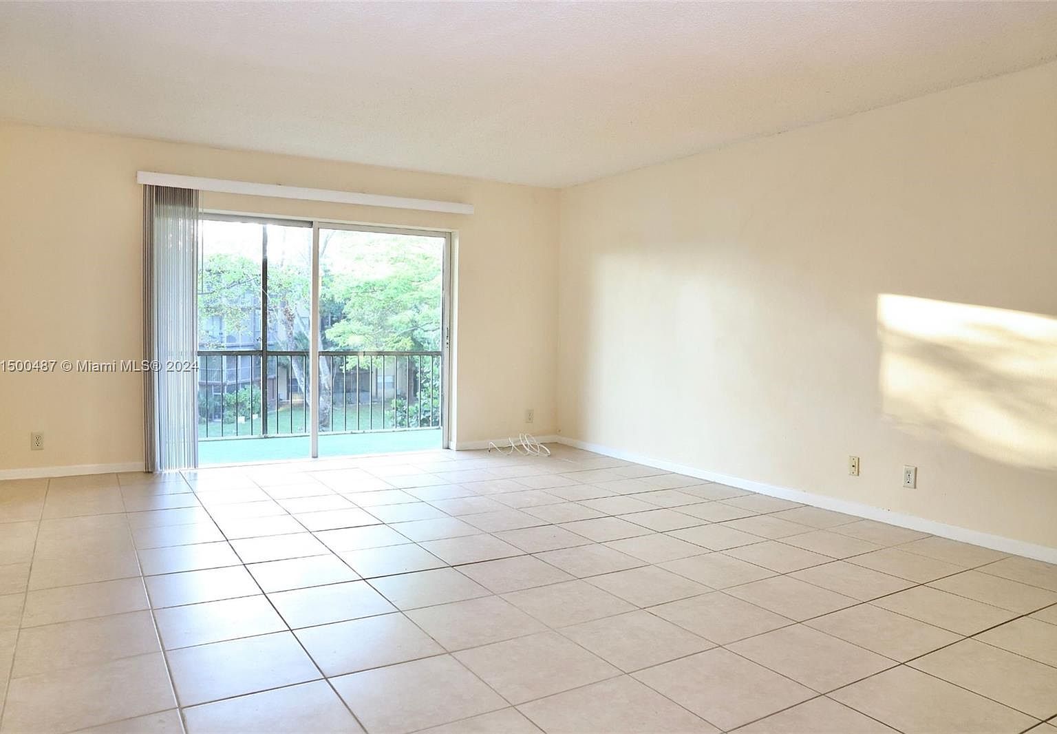 6001 N Falls Circle Dr APT 309