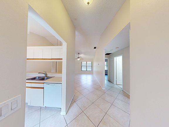 2nd image of 85 Via De Casas Norte