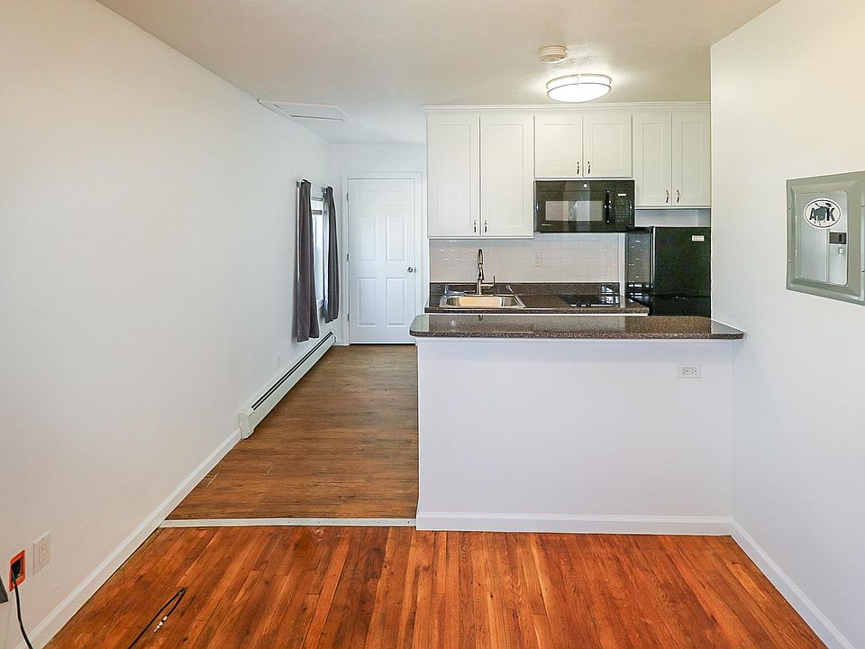 1st image of 14 Church St APT V