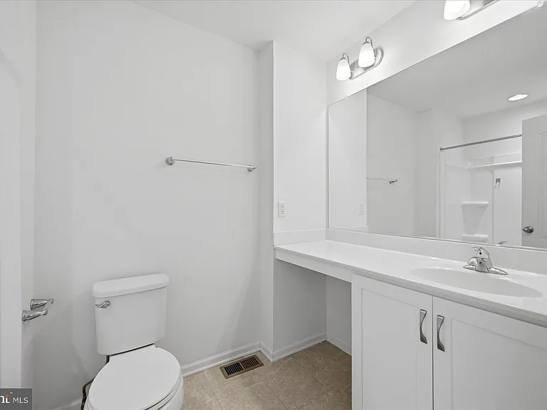 658 Thumper Dr — Photo 4