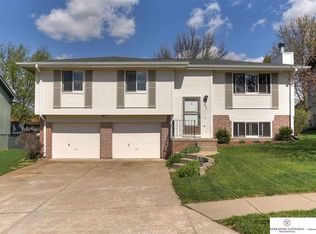 8001 S 152nd St, Omaha, NE 68138
