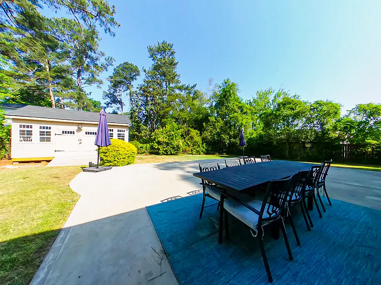 1117 Eisenhower Dr — Photo 23