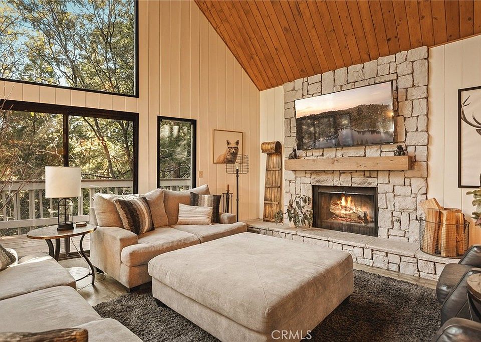 1st image of 27332 Pinewood Dr