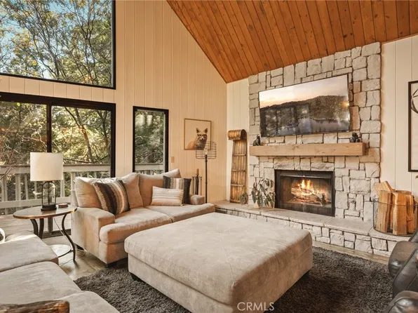 27332 Pinewood Dr, Lake Arrowhead, CA 92352