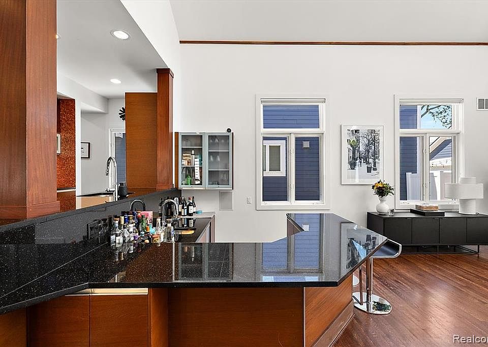 559 Bennaville Ave, photo 11