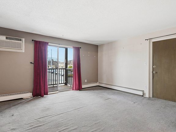 3rd image of 14 Tiffany Road #6