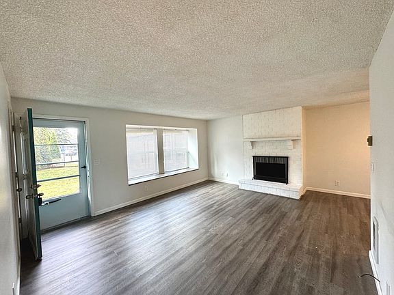 2nd image of 14311 NE 15th Cir #14311