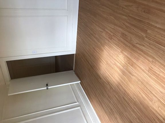 5th image of 3118 35th St APT 1A