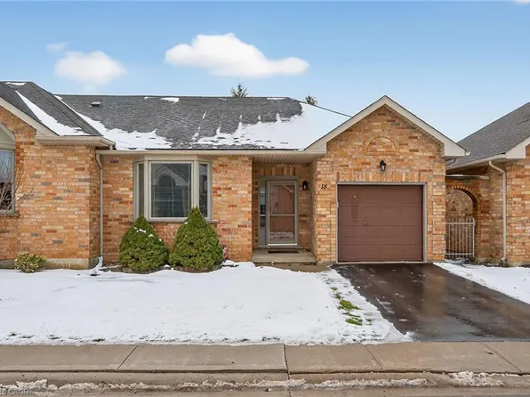 18 Critzia Dr, Hamilton, ON L0R 1W0