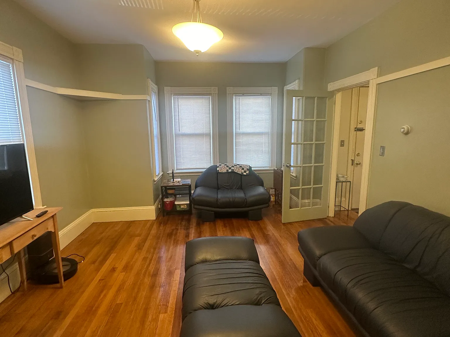 3 bed, 1600 sqft, $5,400 — Photo 3