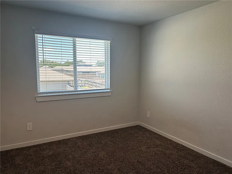 1218 Amistad Loop — Photo 16