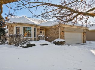 677 Golfers Ln, Bartlett, IL