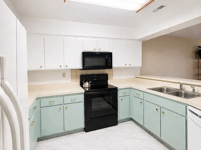 157 Atlantic Ave #C — Photo 5
