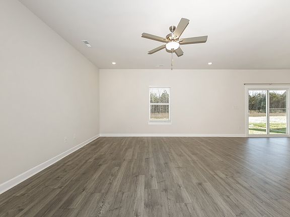 4th image of 3513 Quintana Dr