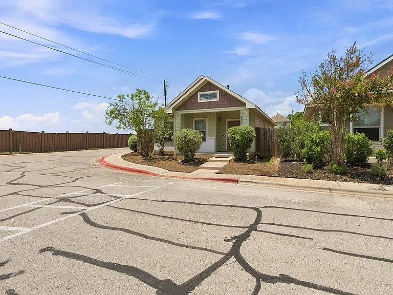 4500 Senda Ln — Photo 2