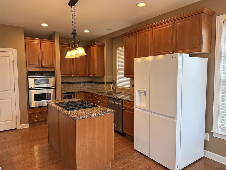 510 Clearwater Dr — Photo 6