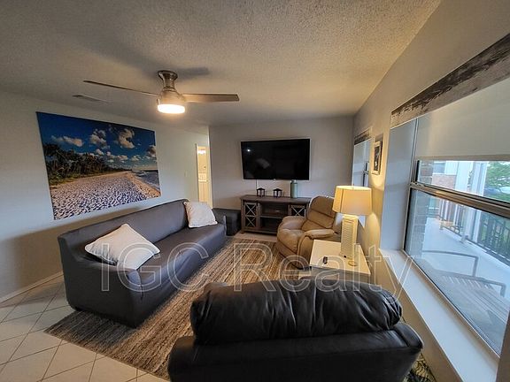2nd image of 190 E Olmstead Dr Unit G5