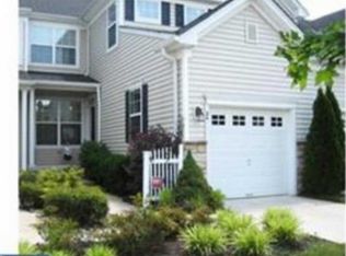 24 Spinnaker Dr, Mount Laurel, NJ 08054