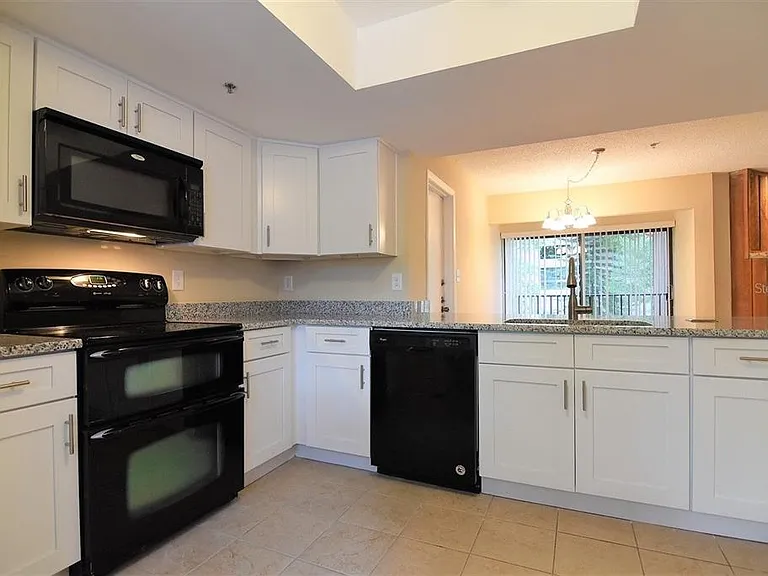 1068 E Michigan St #B — Photo 12