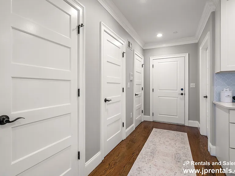 136 Sydney St #5 — Photo 18