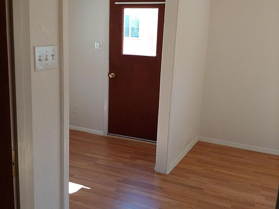 Entrance from outside into bonus room.