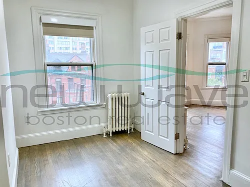 225 Newbury St Photo 1 225 Newbury St Photo 1