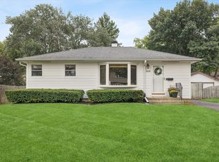 3600 Pheasant Dr, Rolling Meadows, IL 60008