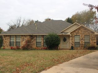 928 Smokerise Cir, Denton, TX 76205
