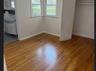 18612 Community St, Northridge, CA 91324