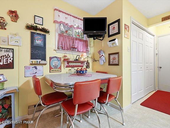 5th image of 7 Azalea Ln