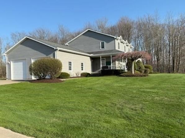 8313 Old French Rd, Erie, PA 16509