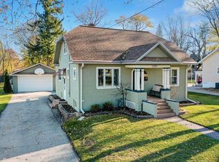 2351 Woodrow Way, Green Bay, WI 54301