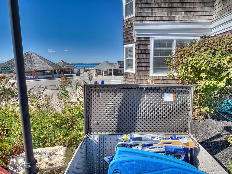 124 Bay St #R2 — Photo 45