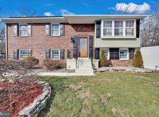 308 Highland Dr, Pottsville, PA 17901