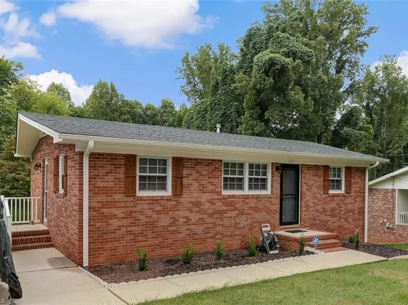 1211 Patterson St, Reidsville, NC 27320