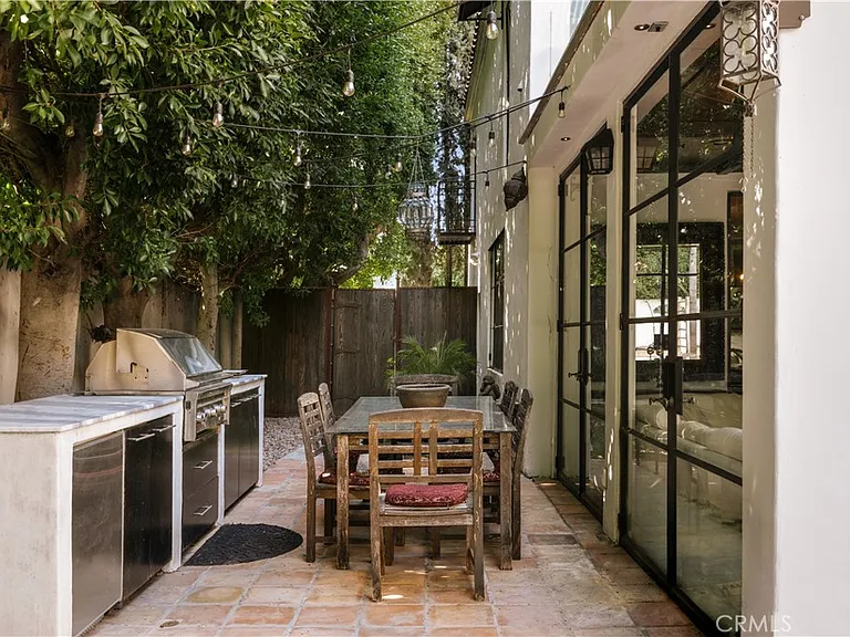 4909 Woodley Ave — Photo 31