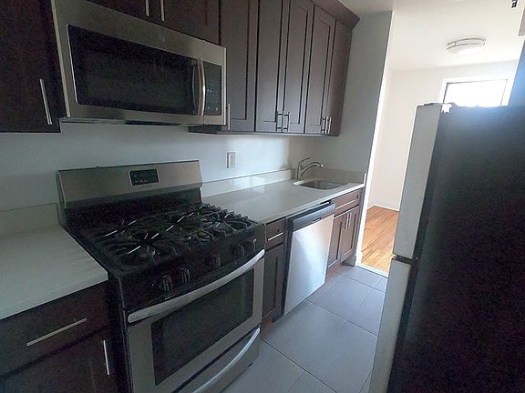 5th image of 11146 76th Dr APT 5B