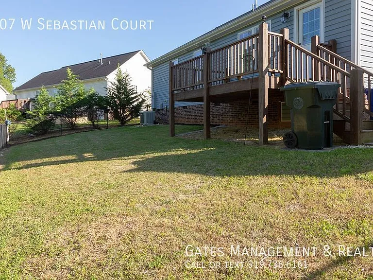 107 W Sebastian Ct — Photo 2